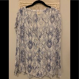 O’Niell white and blue design top